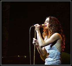 Vanessa Paradis en concierto en Châteauroux (noviembre de 2007).